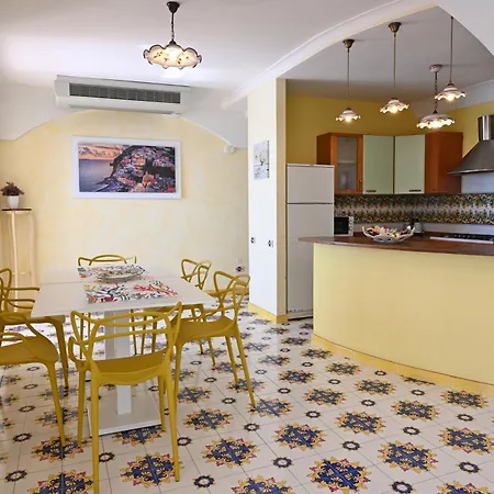Ravello Art Apartments Apartment *