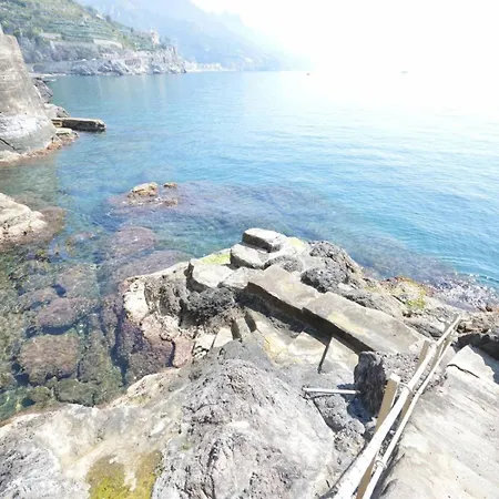 Ravello Art Apartments *
