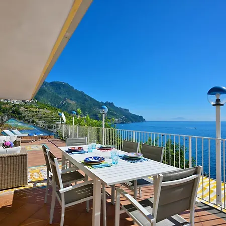 Ravello Art Apartments