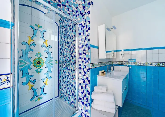 Ravello Art Apartments *