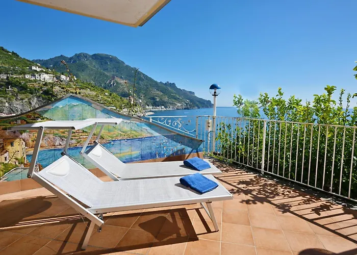 Ravello Art Apartments *